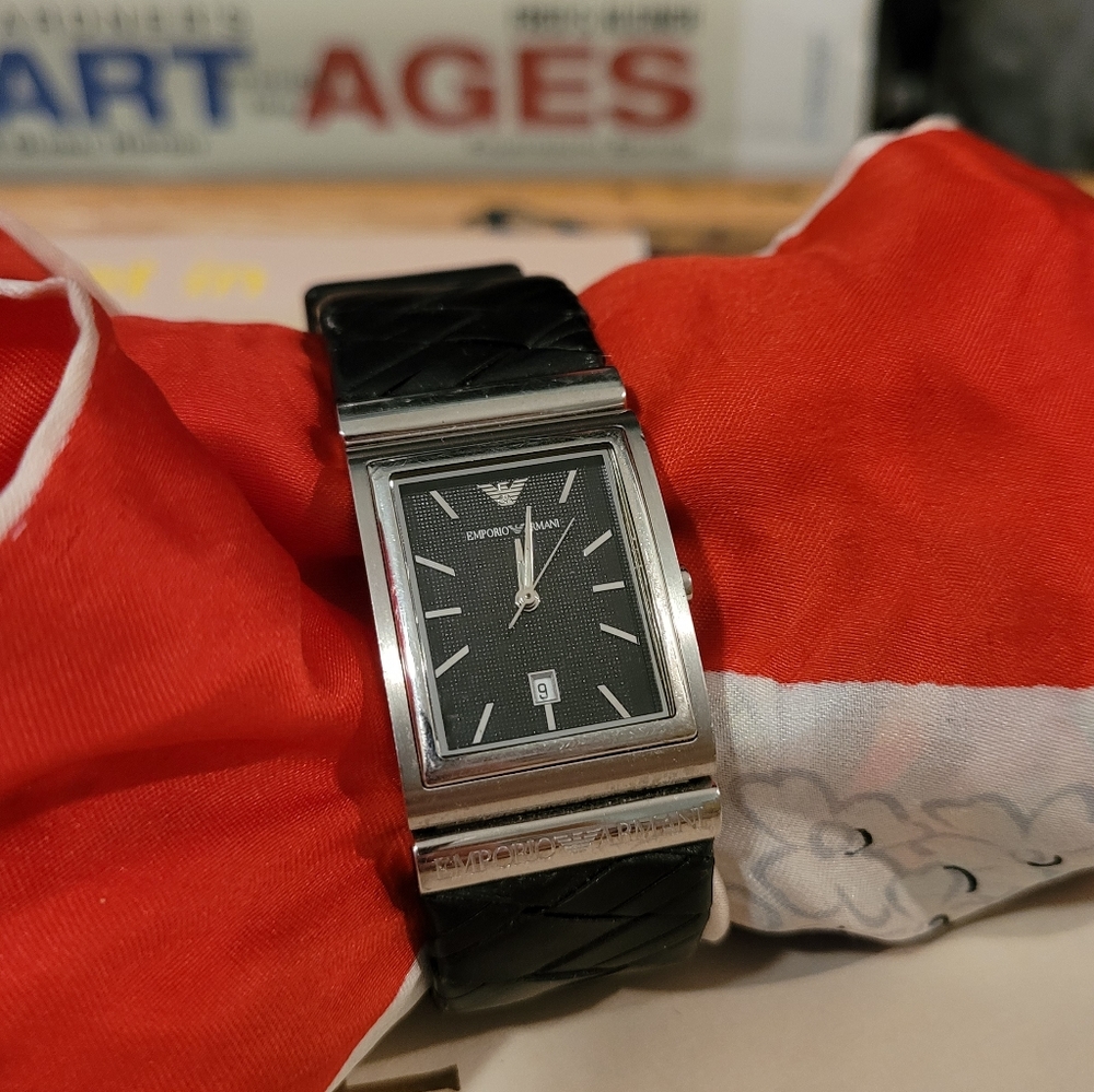 Emporio Armani AR5564 black silver leather watch